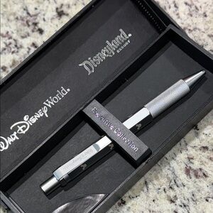 Disneyland Silver Executive Pen. NWOT